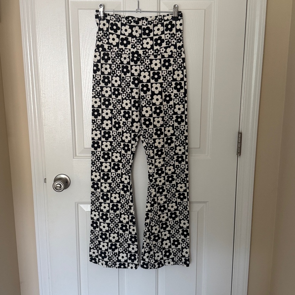 WILD Fable Black/ White Floral Check High Waistband Yoga Flare Pant